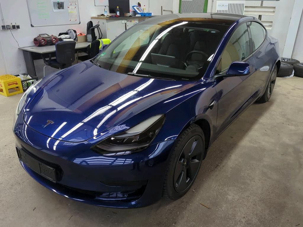 Tesla Model 3 Standart Range RWD | 8- Fach