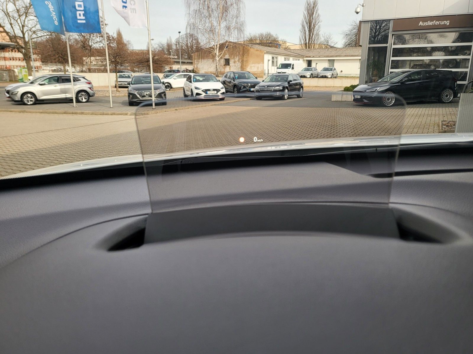 Fahrzeugabbildung Hyundai KONA Elektro TREND 100kw NAVI ASSI Wärmepumpe