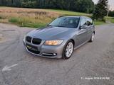 BMW 318 Baureihe 3 Touring 318i - BMW 318 aus 2011: Kombi