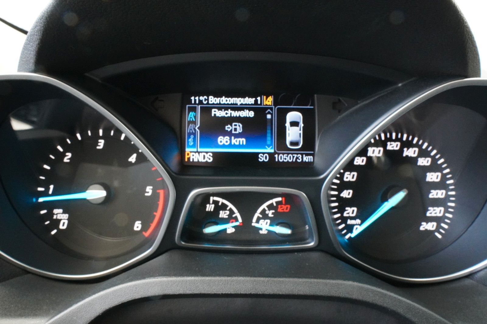 Fahrzeugabbildung Ford Kuga Individual *1.Hand*Autom.*Navi*Leder*Kamera
