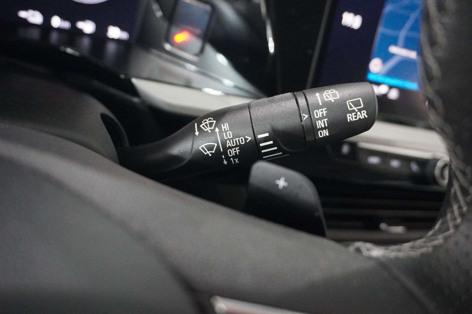 Fahrzeugabbildung Opel Grandland (X) 1.6T GSe HYBRID 4X4 NAVI/LED/SPORT