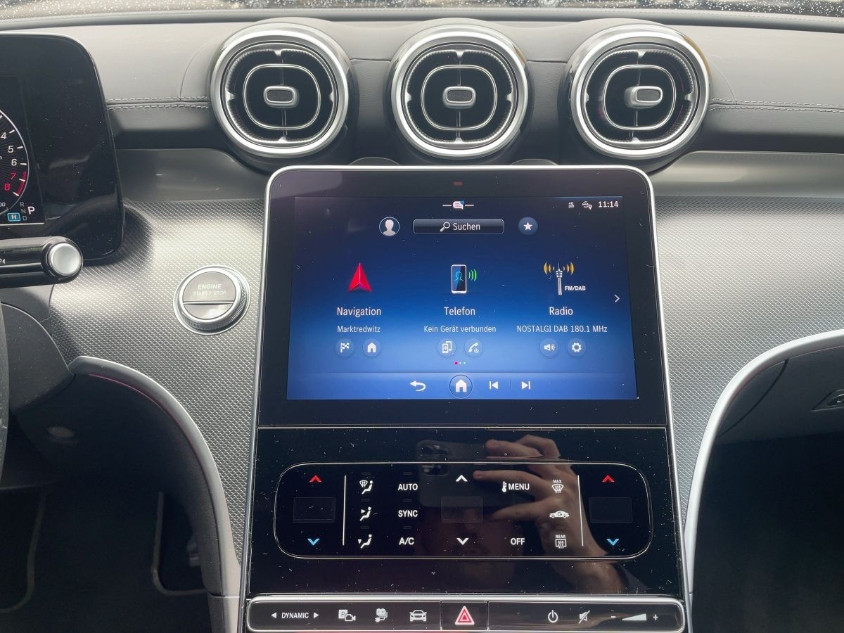 Fahrzeugabbildung Mercedes-Benz C 300 e T-Modell AMG/Night/Pano/AHK/360°/Digital