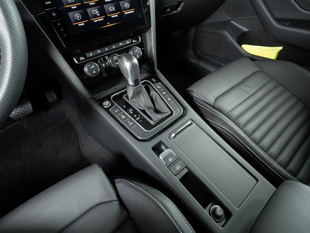 Passat Variant GTE R-Line Leder 360° HUD AHK DCC
