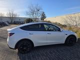 Tesla Model Y Allradantrieb mit Dualmotor - Tesla Model Y von privat