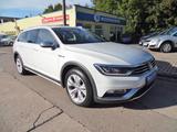 Volkswagen Passat Alltrack/Pano/AHK/ACC/Kamera/Navi/4x4 - weiße Volkswagen Passat Alltrack
