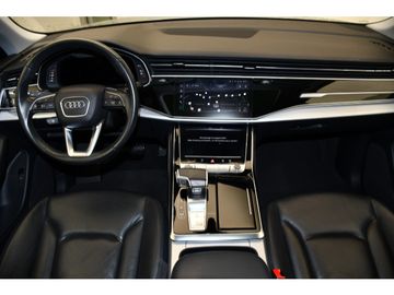 Audi Q8 - 5