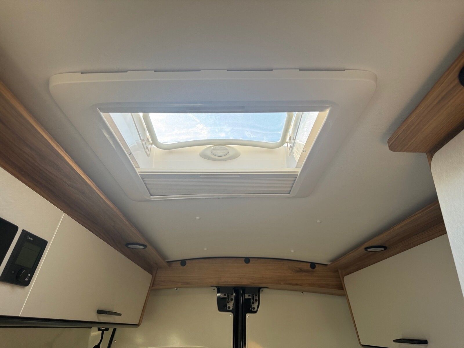 Fahrzeugabbildung Karmann Dexter 4x4 DE 570 AW Allrad 4x4, Rückfahrkamera
