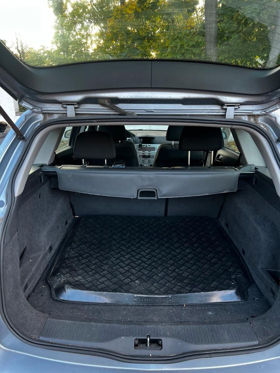 Opel Astra 2009 — photo 6