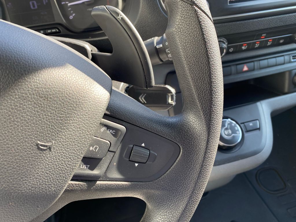 Fahrzeugabbildung Citroën Jumpy M Diesel 145 S&S EAT8 *8-Sitzer*Kamera*