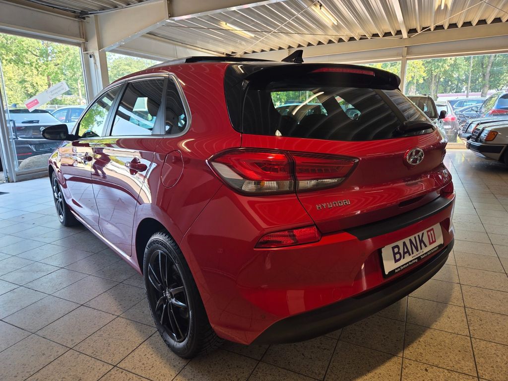 Hyundai i30 Intro HU AU NEU – Ansicht 5