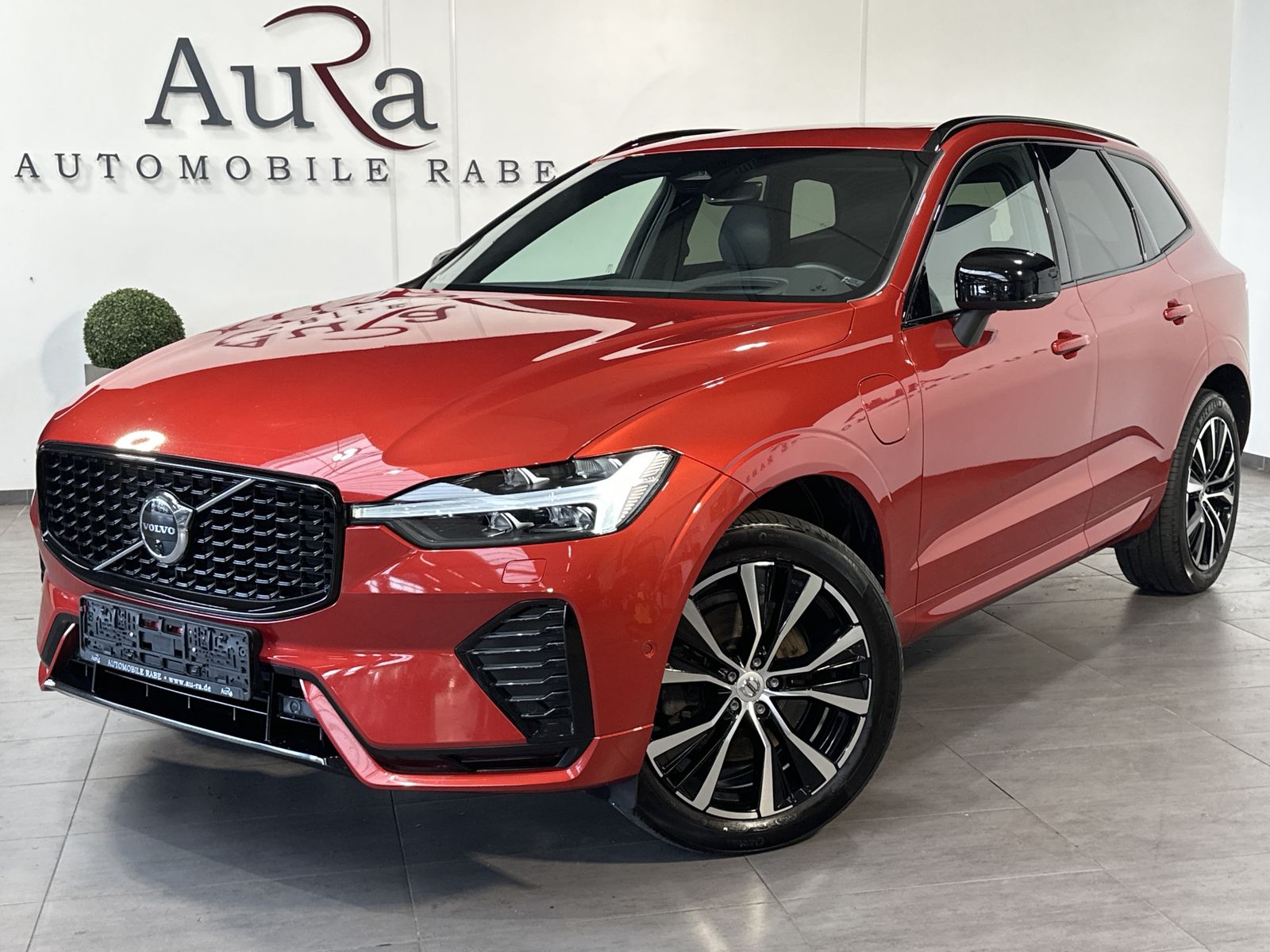 Fahrzeugabbildung Volvo XC60 T8 AWD Ultimate Dark NAV+LED+360°+PANO+HUD