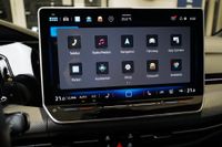 Volkswagen Golf VIII R 4Motion Akrapovic 360° HuD 270Kmh
