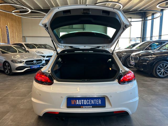 Volkswagen Scirocco 1.4 TSI *BiXenon*Navi*Sitzh*PDC*