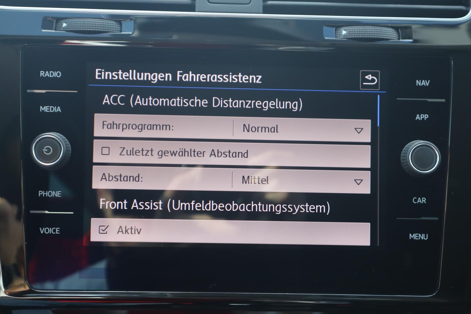 Volkswagen Golf VII Variant 1.5 TSI Highline ACC AHK LED