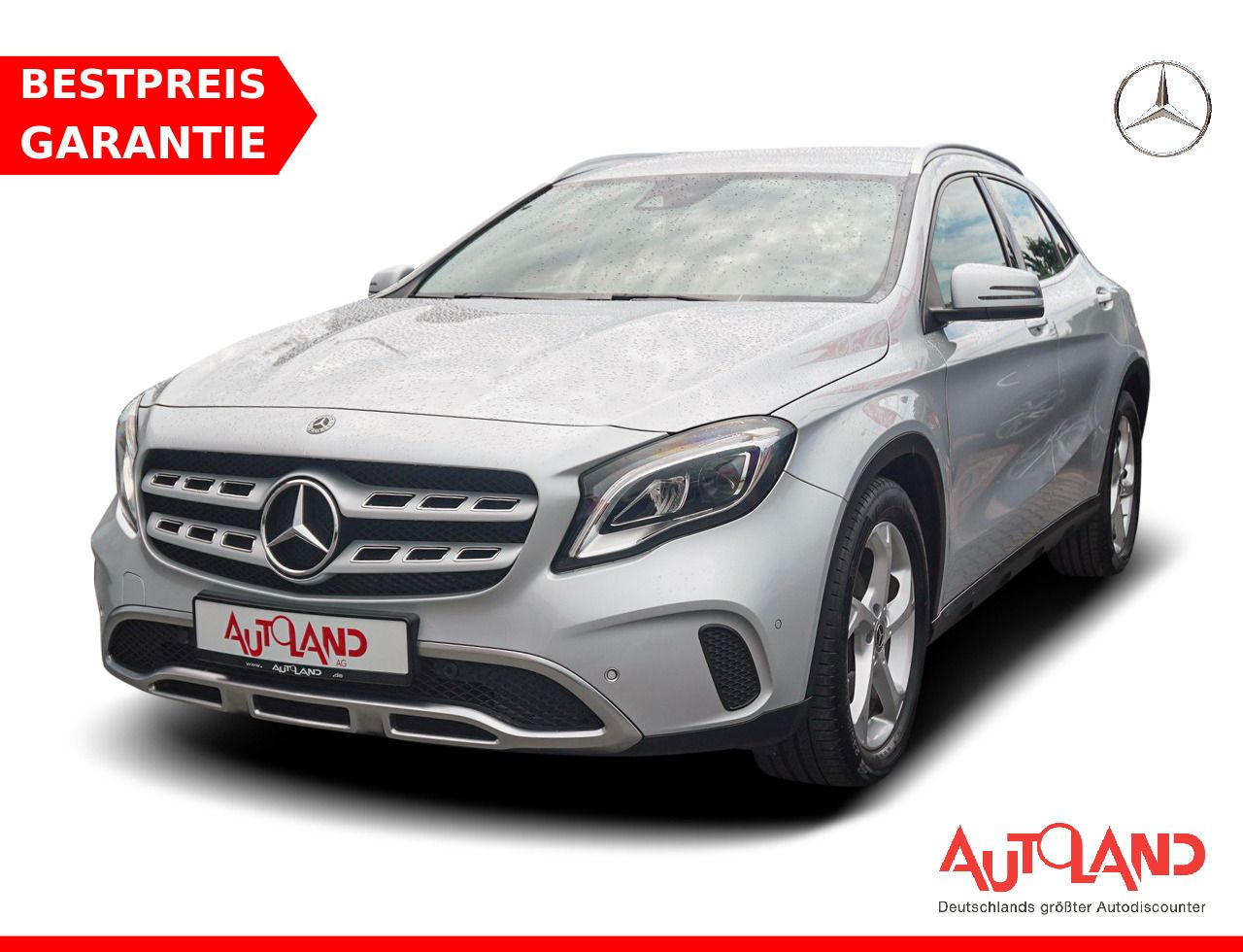 MERCEDES-BENZ GLA 180 LED Navi DAB Sitzheizung Tempomat PDC