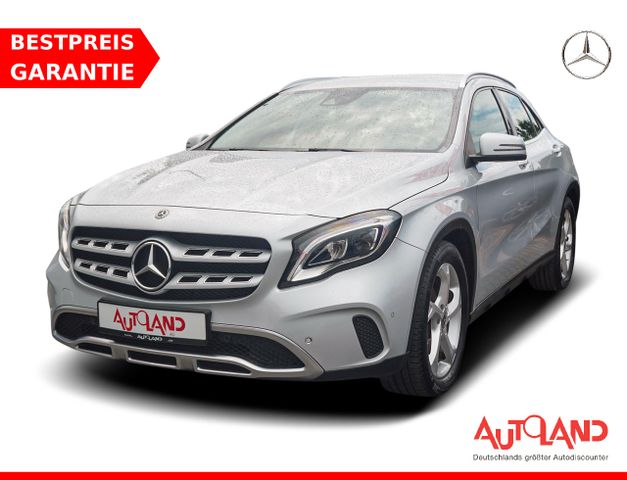 MERCEDES-BENZ GLA 180 LED Navi DAB Sitzheizung Tempomat PDC