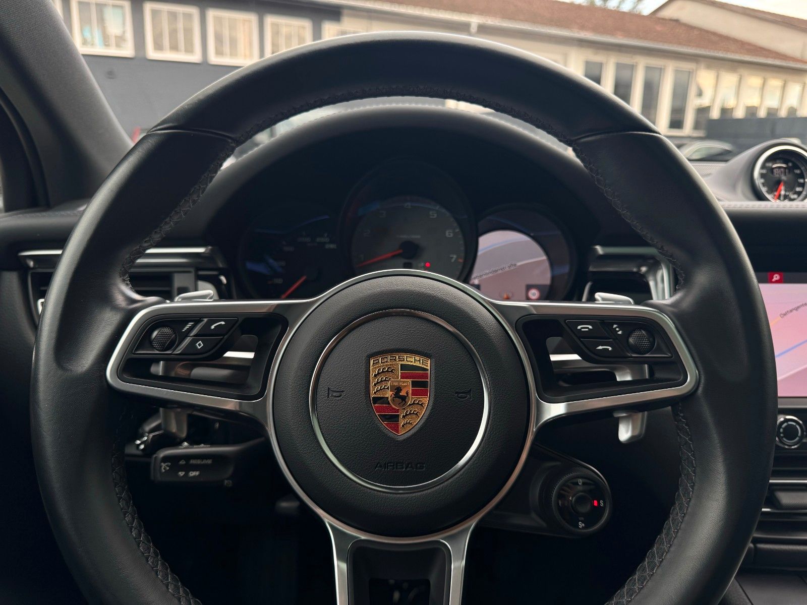 Fahrzeugabbildung Porsche Macan S V6 Pano Kamera Leder St-Heiz. Memory