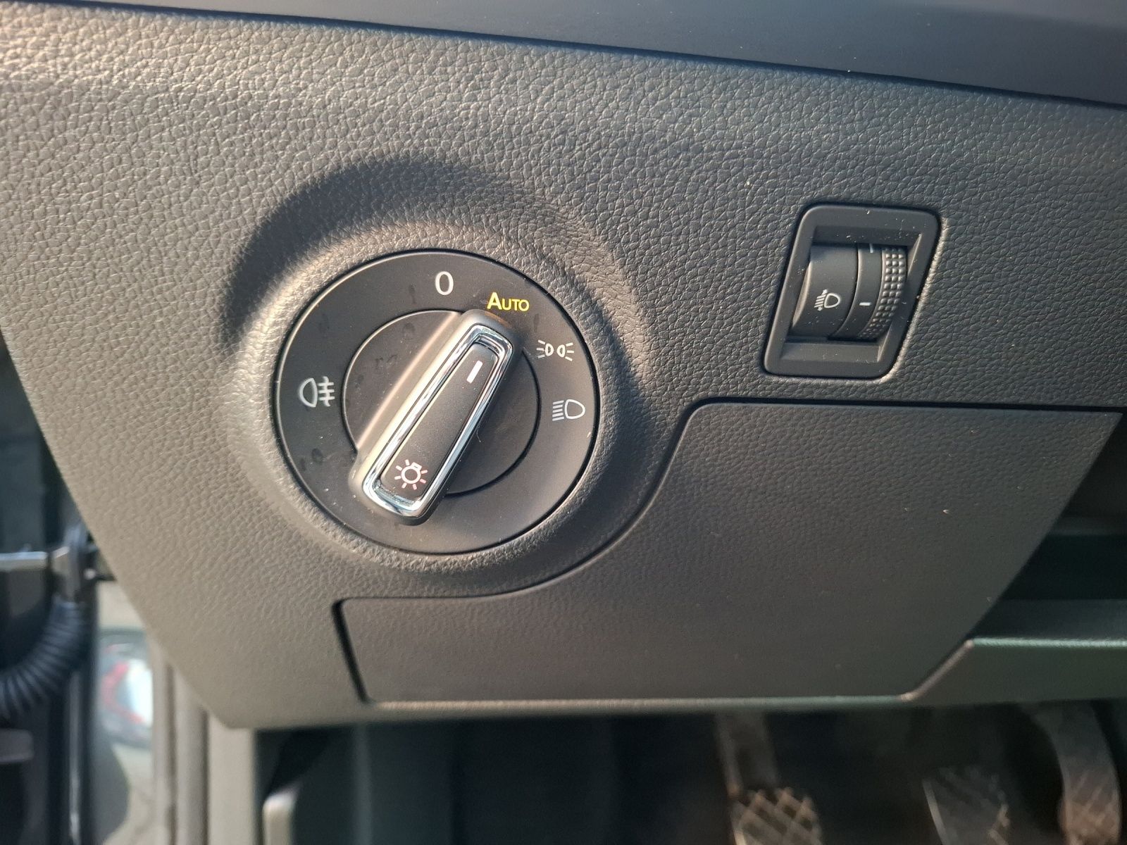 Fahrzeugabbildung SEAT Ibiza TSI Style Beats Climatronic RFK SH LM