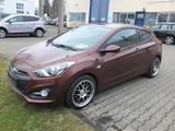 Hyundai i30 KLIMAAUTOMATIK SPORT LMF/BREITREIFEN - Hyundai i30: Sport