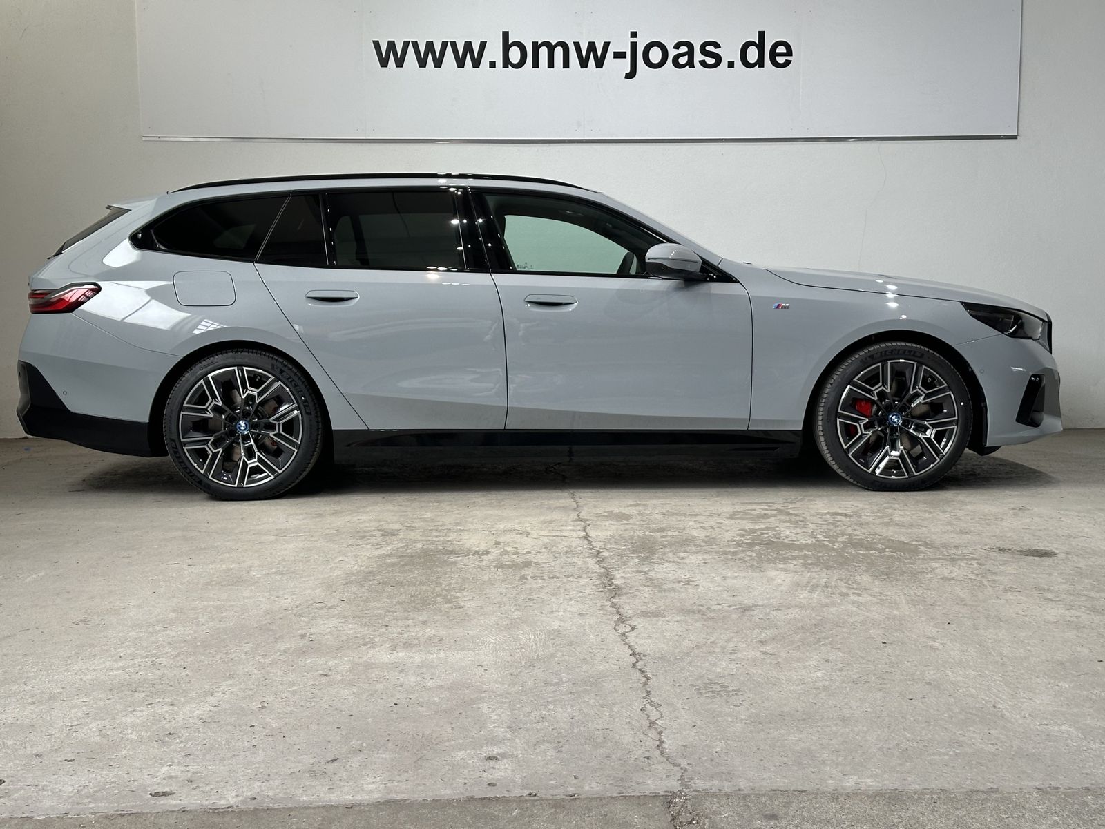 Fahrzeugabbildung BMW i5 eDrive40 M Sportpaket Pro, Aktive Sitzbelüftu