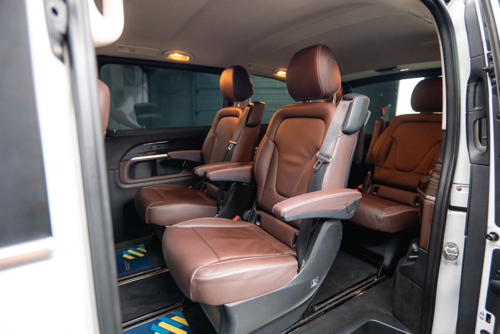 Fahrzeugabbildung Mercedes-Benz V 250 CDI AVANTGARDE EDITION 4MATIC | LED | 19%
