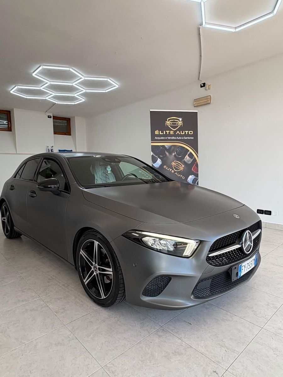 Mercedes-Benz Mercedes-benz A 180 Premium imagem 2