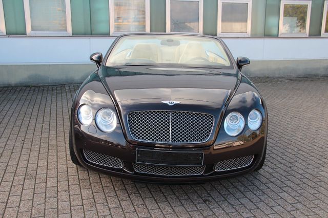 Bentley Continental GTC Mulliner 6.0 W12 Exclusive Paint