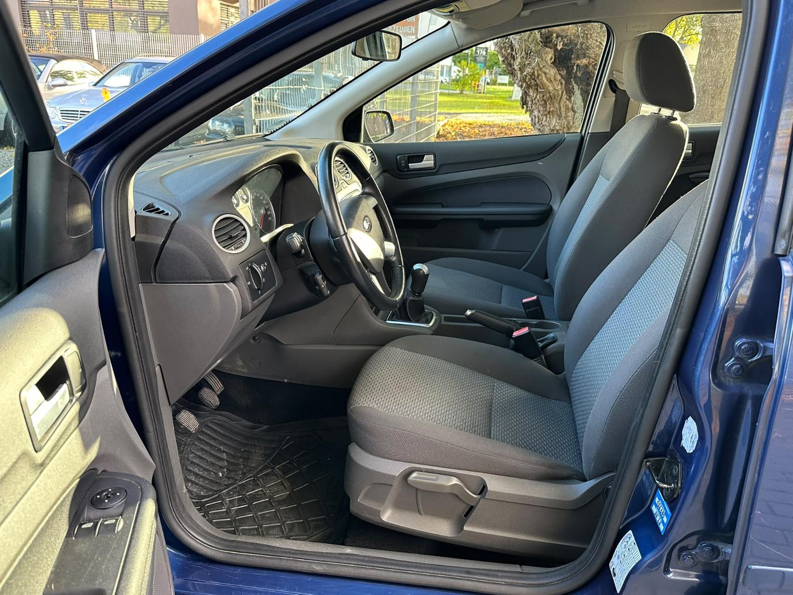 Ford Focus 2008 — photo 12