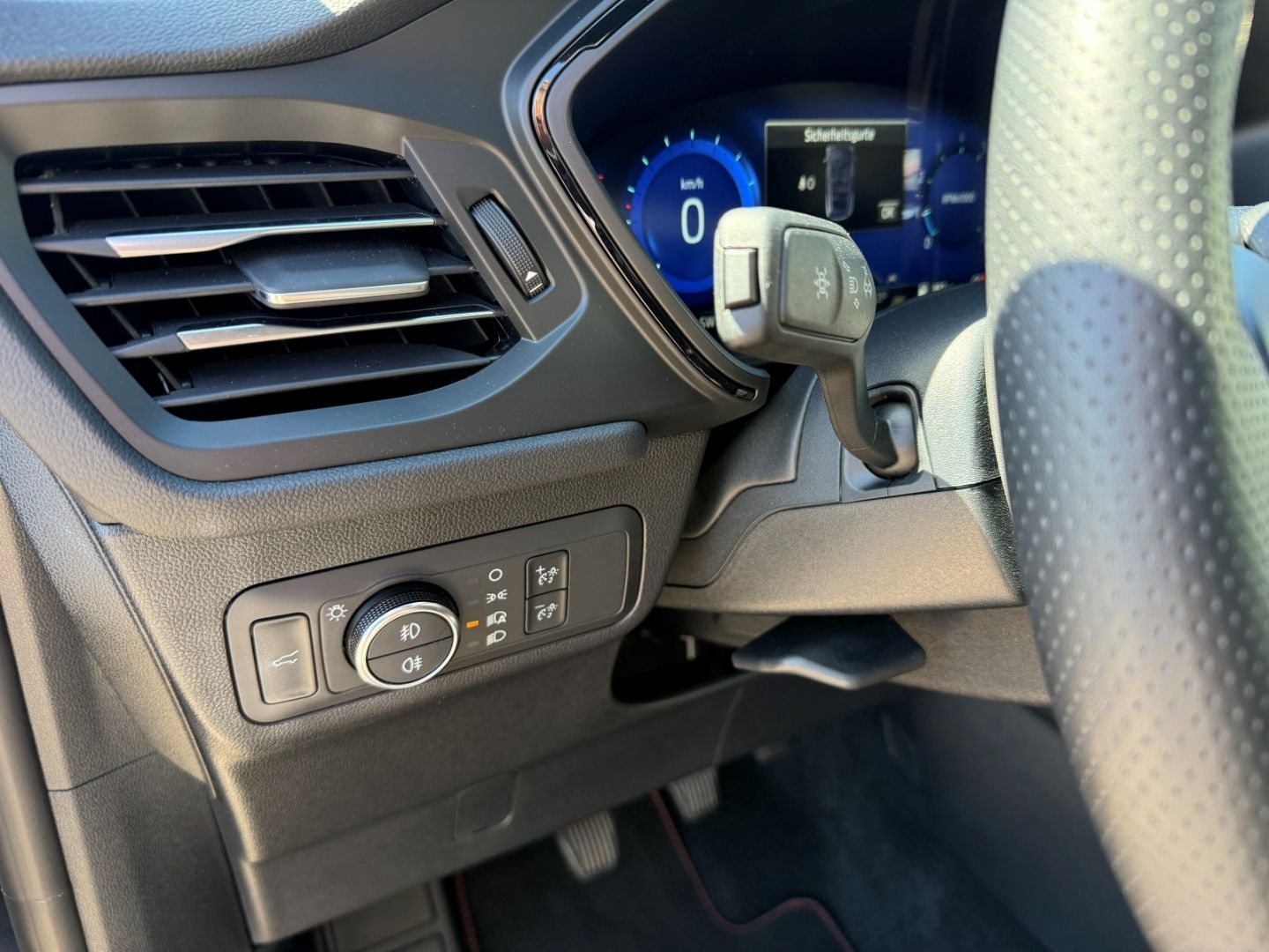 Fahrzeugabbildung Ford Kuga ST-Line X ACC LED Pano RFK Navi B&O AHK TWA