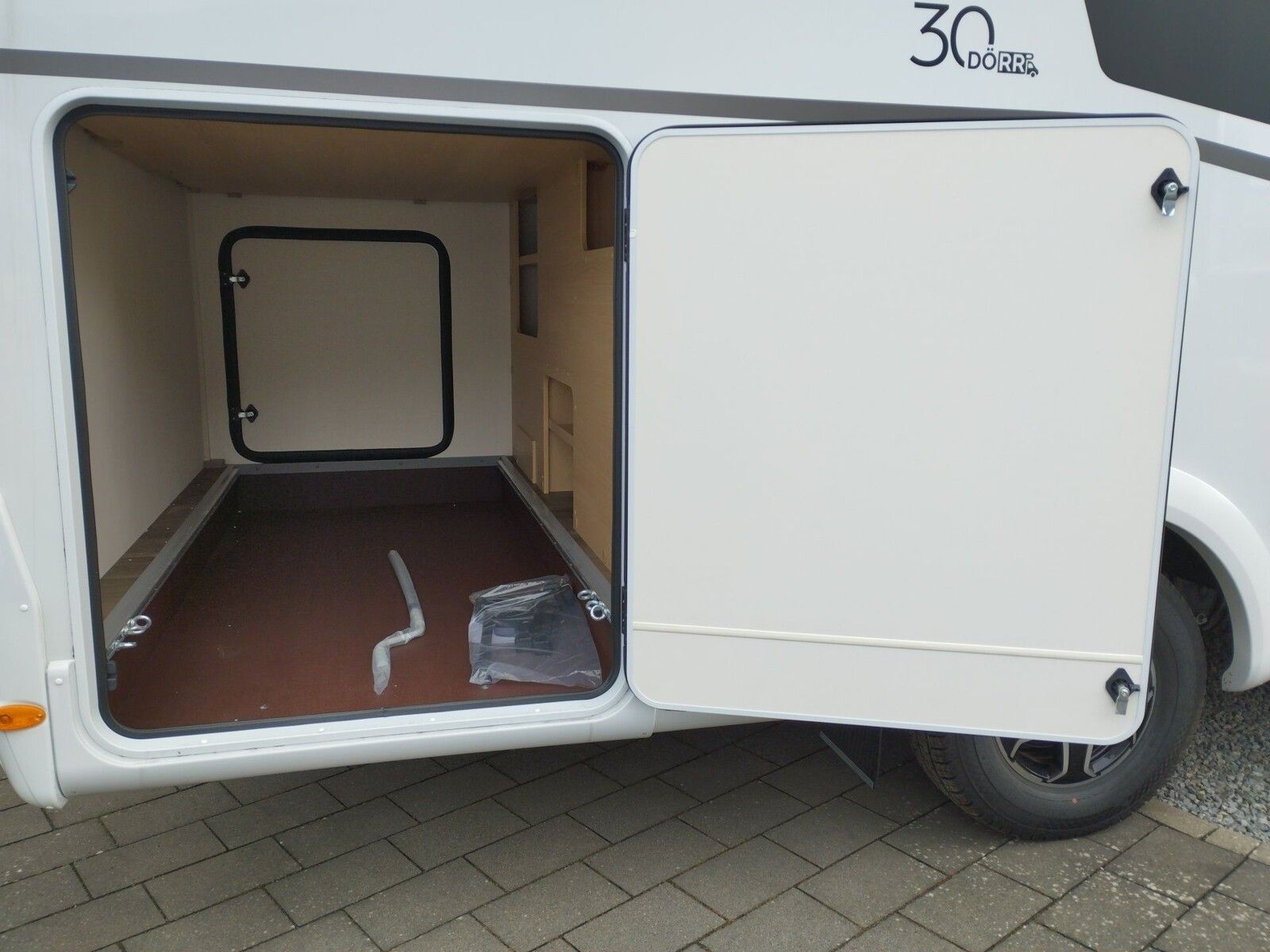 Fahrzeugabbildung Sunlight Adventure T 67 Automatik, Dörr Edition, TV