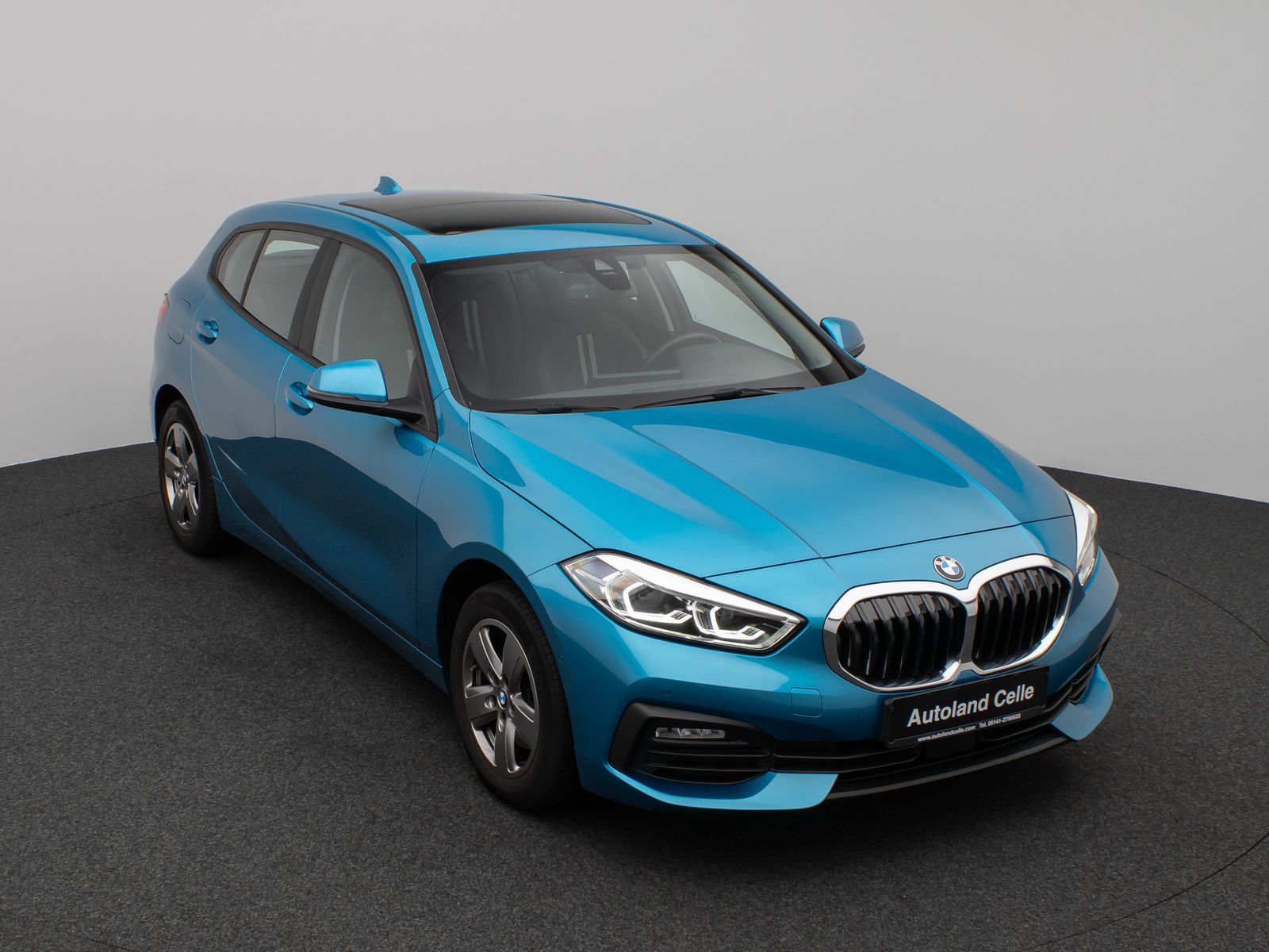 Fahrzeugabbildung BMW 118i Panorama Kamera Lenkrhzg DAB Komfort Sport