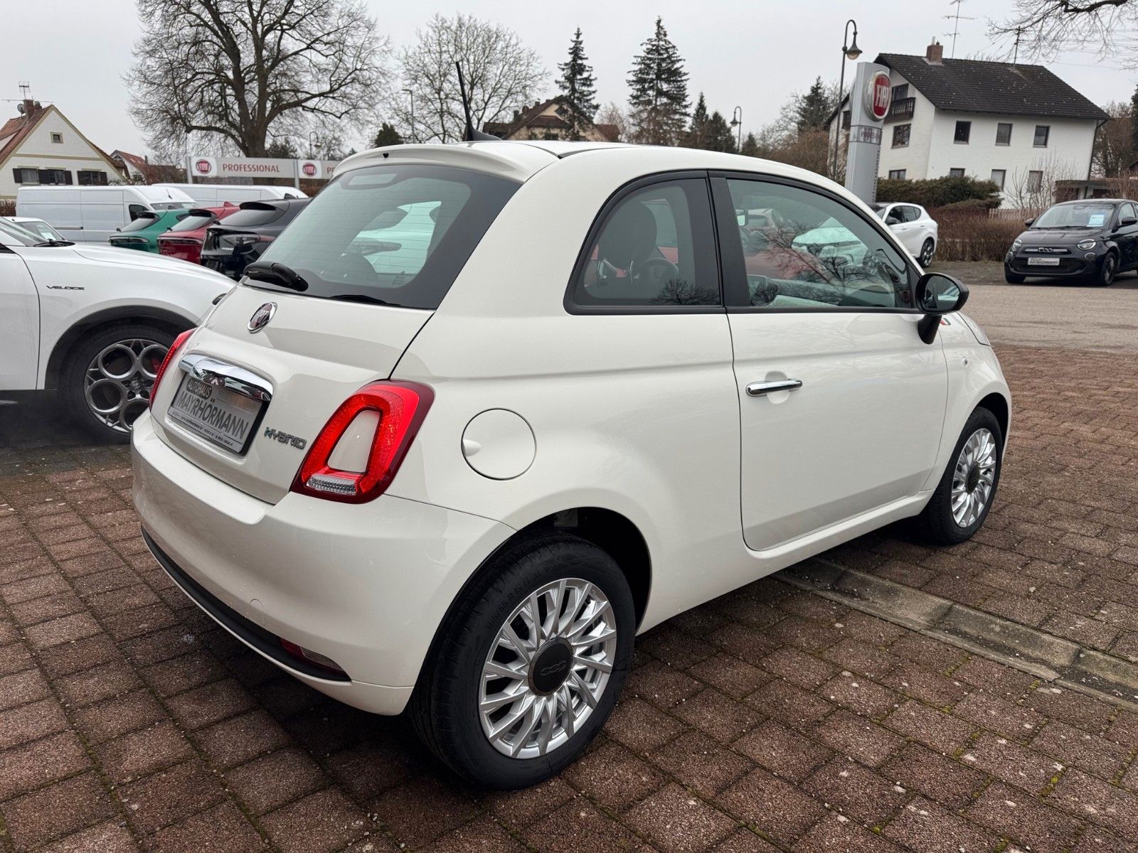 Fahrzeugabbildung Fiat FIAT 500 HATCHBACK NAVI KLIMAAUT.