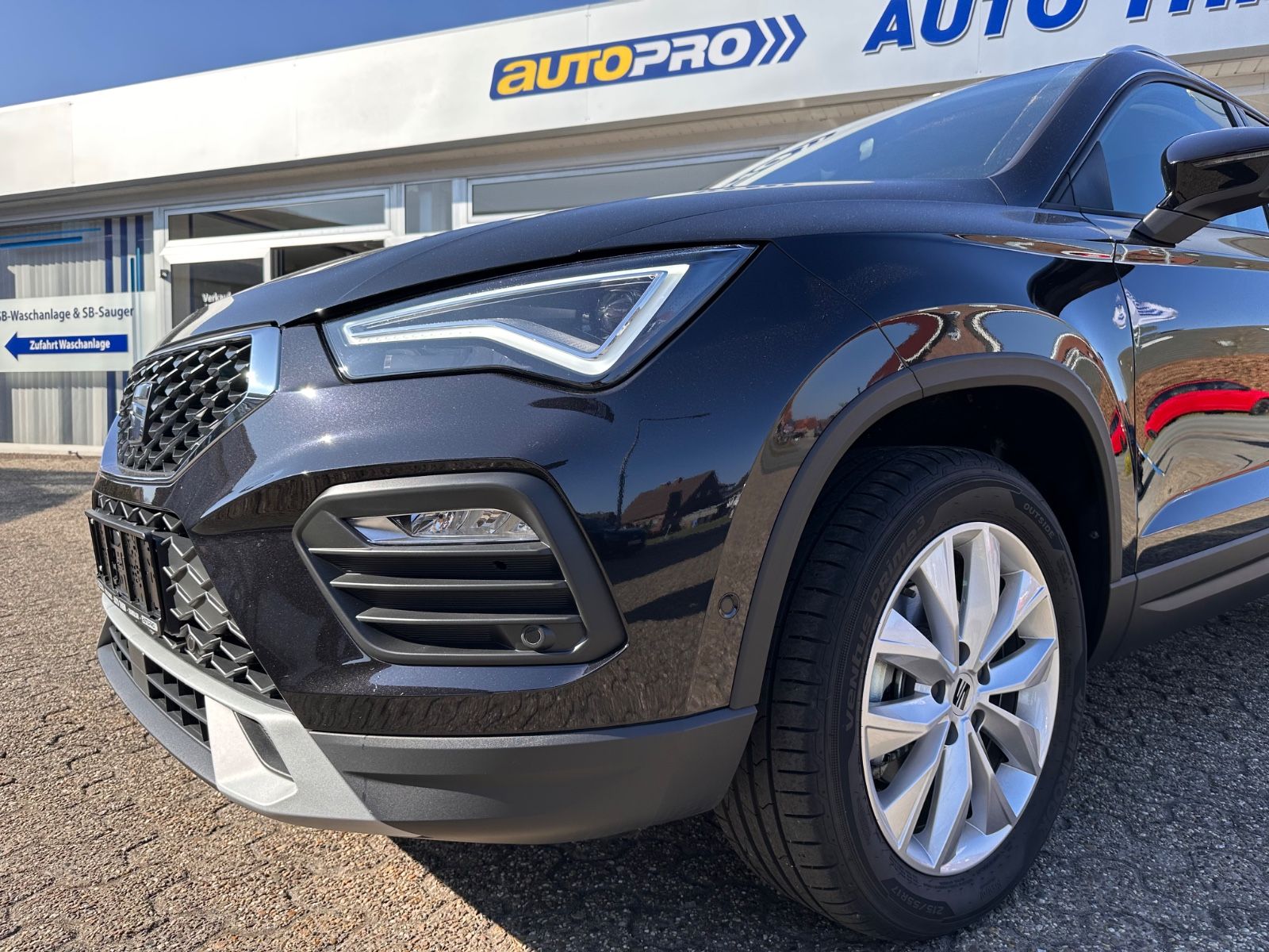 Fahrzeugabbildung SEAT Ateca 1.5 TSI Style DSG AHK/Navi/ACC/LED/SHZ/APP