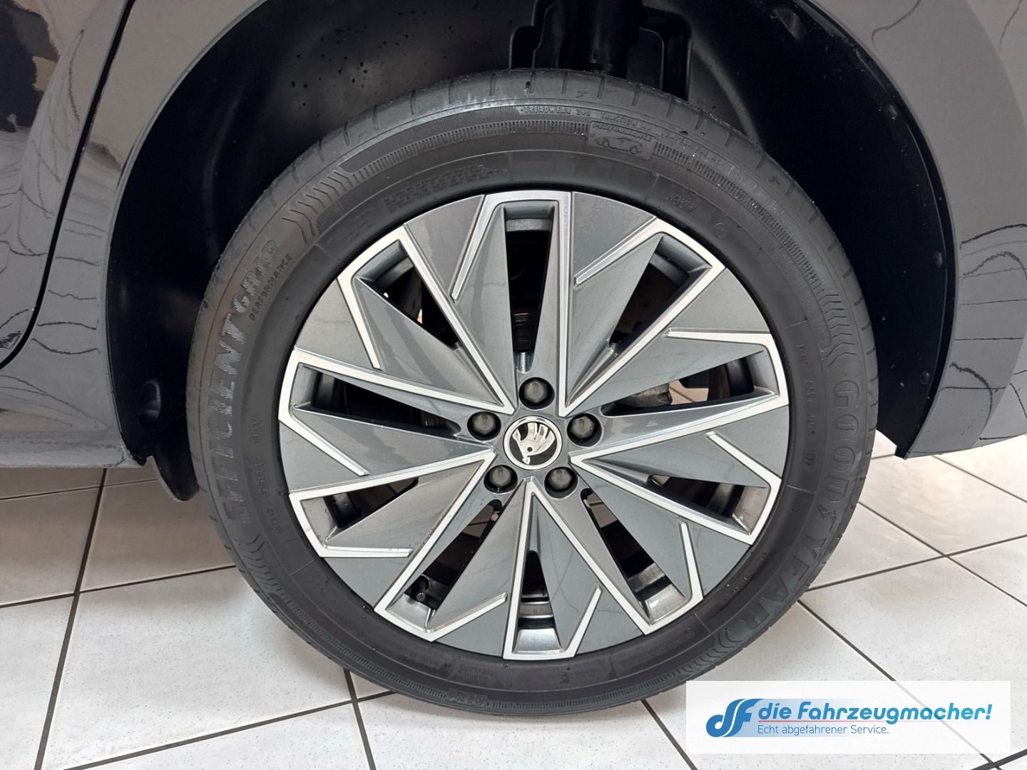 Fahrzeugabbildung SKODA Kamiq Tour Navi Digitales Cockpit LED Sperrdiff.