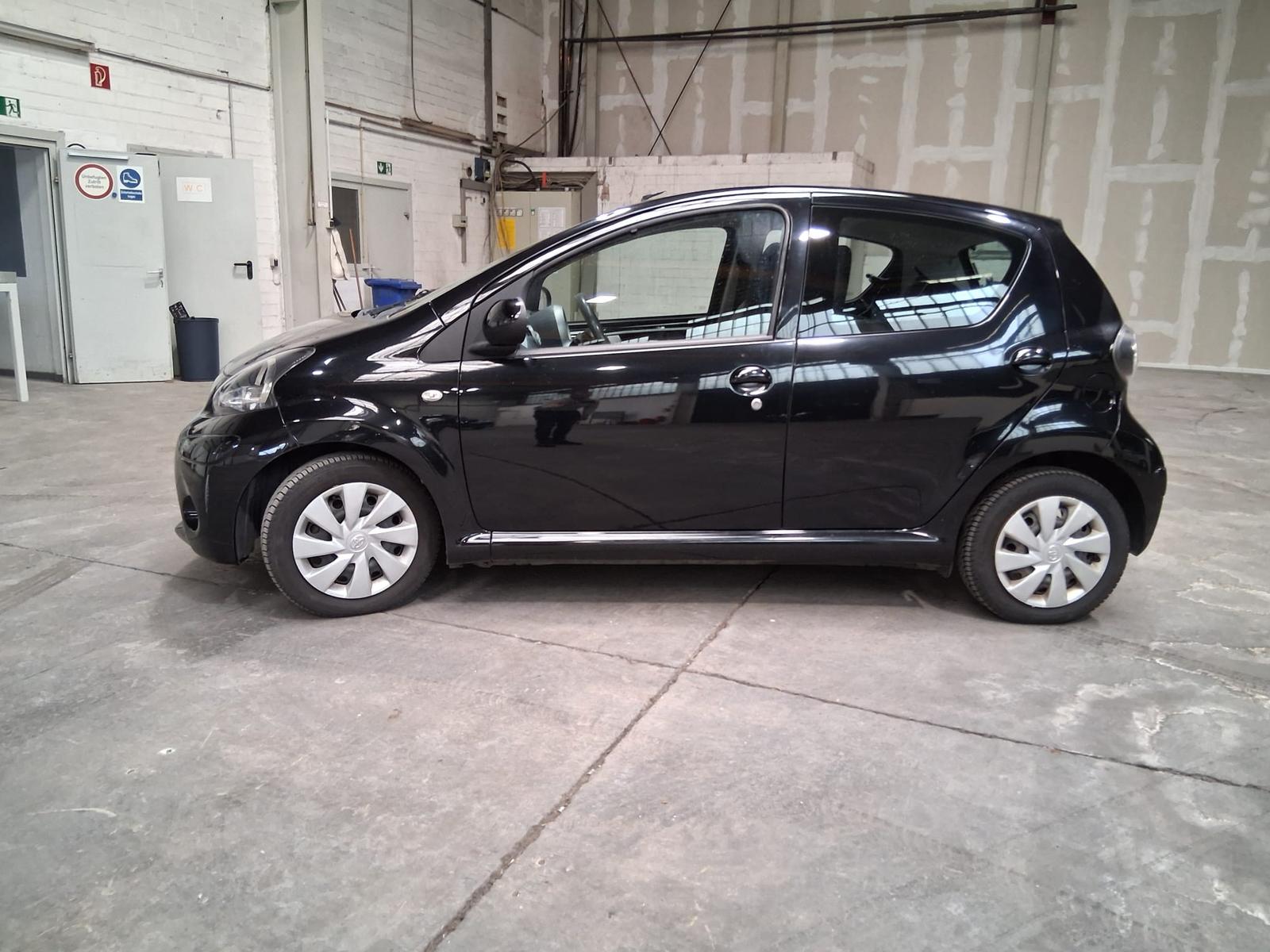 Toyota Aygo Cool Go Klima Navi Kupplung Neu!