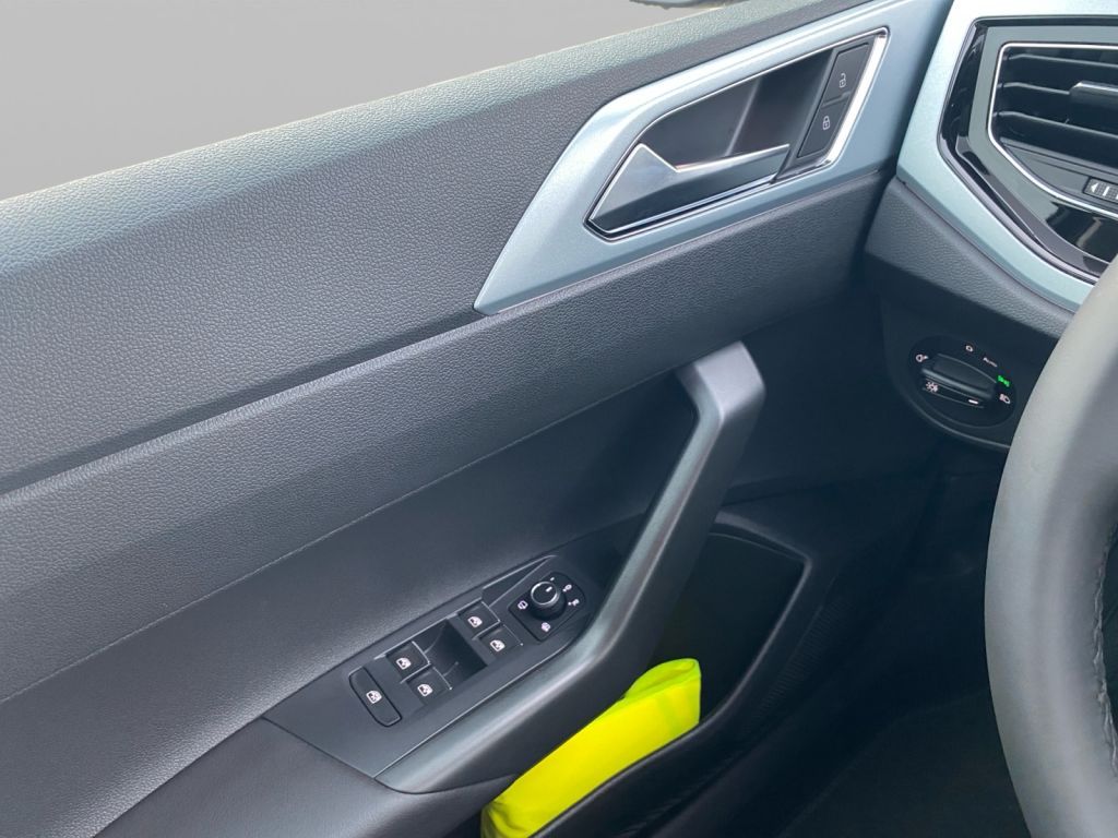 Fahrzeugabbildung Volkswagen Taigo 1.5 TSI DSG Life Energy 5 JahreNW Garantie