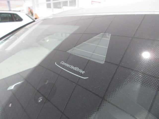 Fahrzeugabbildung BMW 118 i SportLine LED/NAVI/SHZ/PDC/AHK/STANDHZ/17"