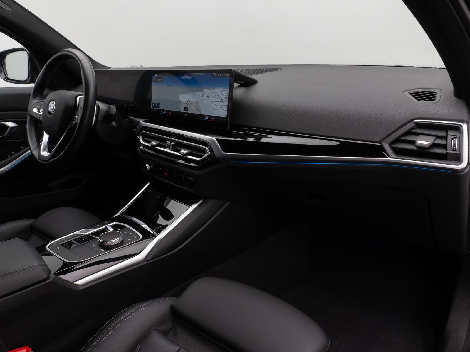 Fahrzeugabbildung BMW 330d Kamera DAB HiFi Leder Sport AdaptLED 18Zoll