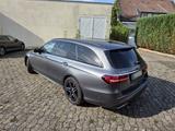 Mercedes-Benz E 300 de 4MATIC T Autom. - - Mercedes-Benz E 300 in Bielefeld
