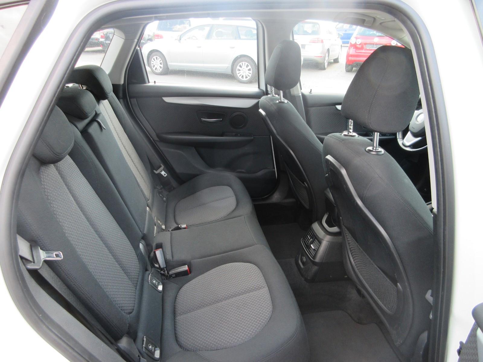 BMW 218i Active Tourer Advantage **2.HAND**