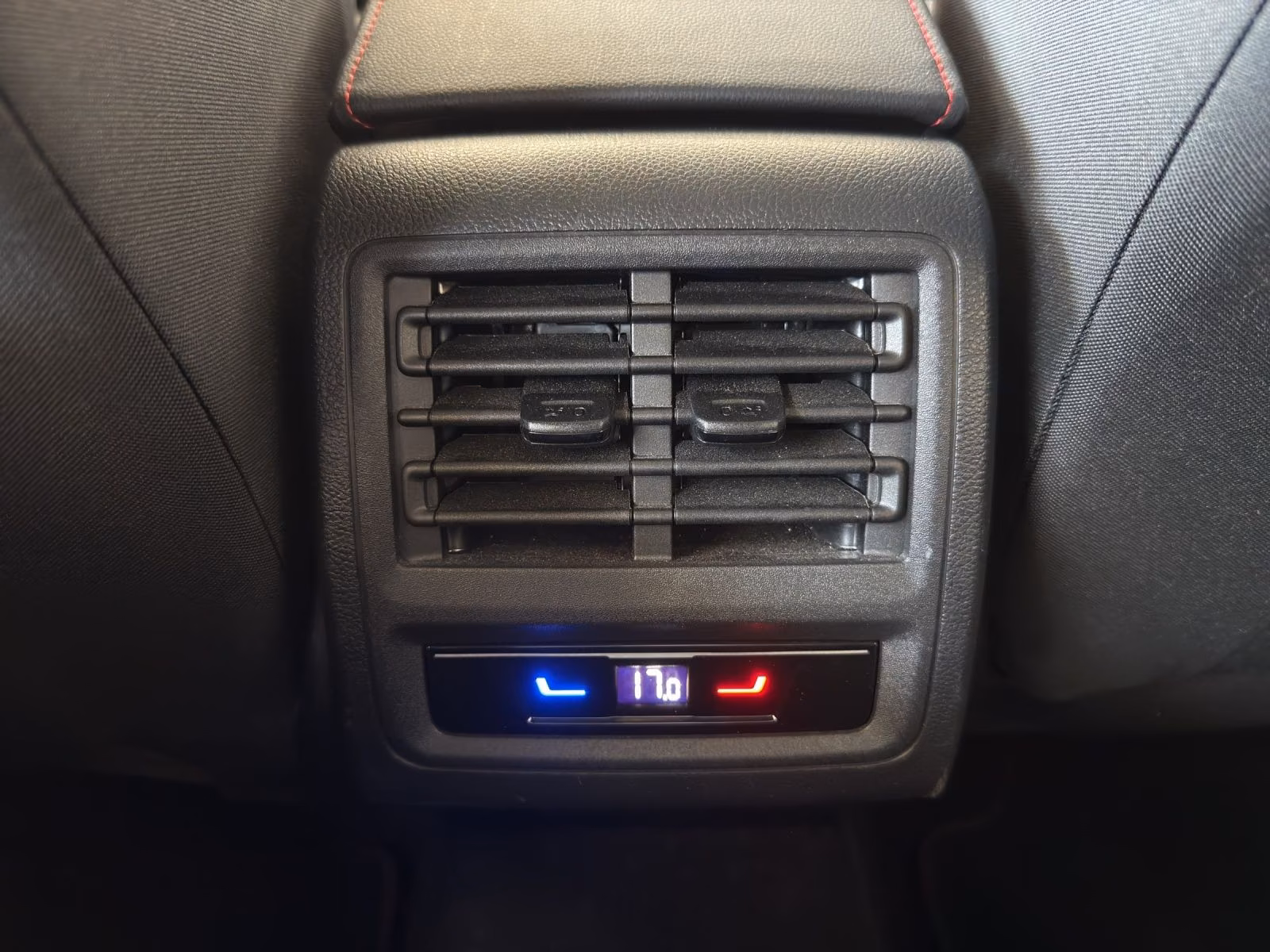 Volkswagen Golf VIII 2.0 TSI DSG GTI*LED*PANO*KAMERA*PDC*SH, миниатюра 21