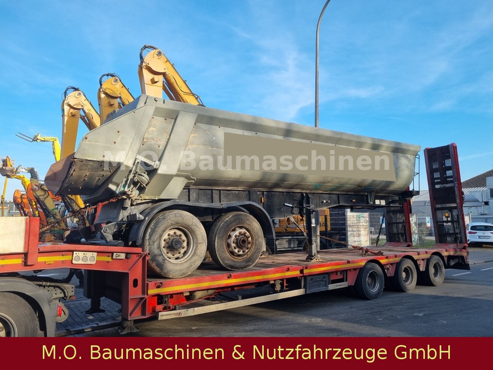Fahrzeugabbildung Schwarzmüller HKS 32 / 32 t / 5,6 t / Stahlkippermulde / 23 m³