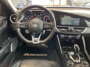 Alfa Romeo Giulia 2,2 JTDM Executive *BI-XENON*ACC*AHK*LED*
