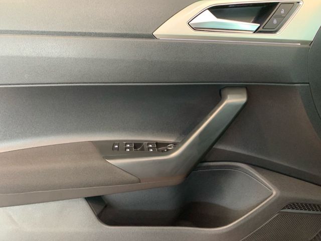 Polo 1.0 TSI MOVE LED+KAMERA+AHK+DCP+NAV+APP+ACC
