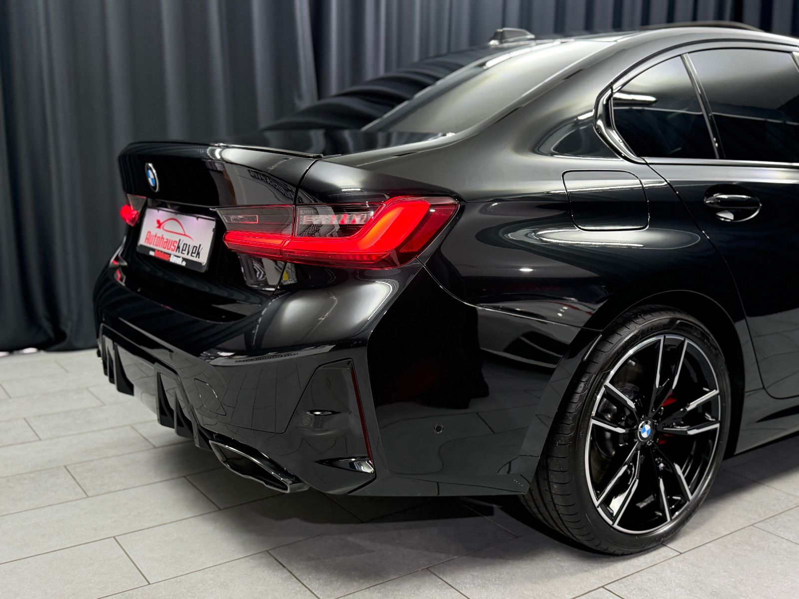 Fahrzeugabbildung BMW M340i Limousine xDrive |M-SITZE|H/K|PANO