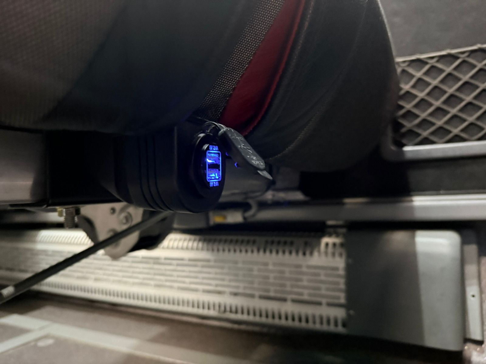 VANHOOL  2017 - Image 18 of 35