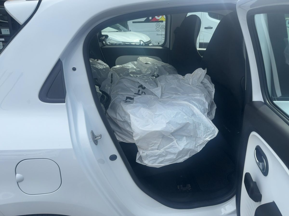 Fahrzeugabbildung Renault Twingo E-TECH 100% el. ZEN ABS Fahrerairbag ESP