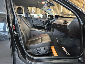 BMW 530 i Touring *Klima*Navi*Xenon*AHK*Freisprech*