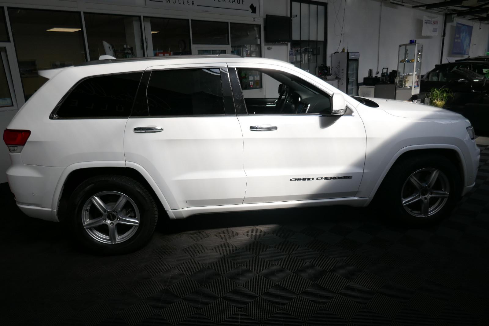 Jeep 3.0 CRD Overland *NAVI*AHK*LEDER*KAMERA*