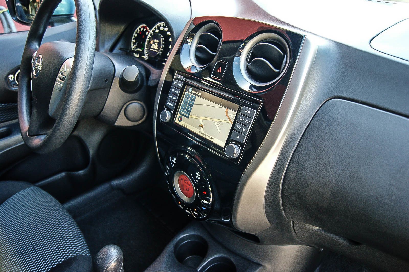 Fahrzeugabbildung Nissan Note 1.2 Acenta 1.HAND 15.666km PANORAMA KAMERA